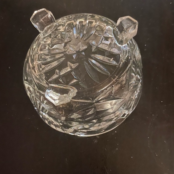 Beautiful Glass Candy/Vegetable dish - Picture 5 of 6